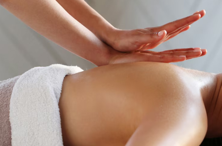 Masaje relajante aceites esenciales
